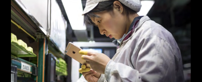 Foxconn-manufacturing