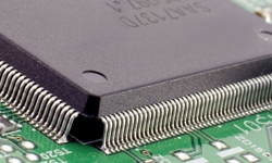 chip-close-up-l
